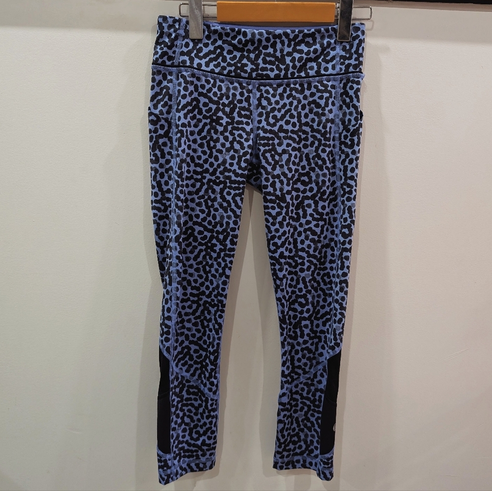 LULULEMON | Women's Blue/Black Ace Spot Luxtreme Pace Rival Crop Leggings